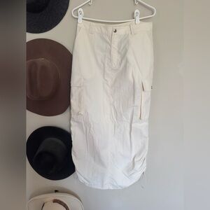 Oval Square 

White Cargo Drawstring Midi Skirt 

Size M 

New with tags ✨